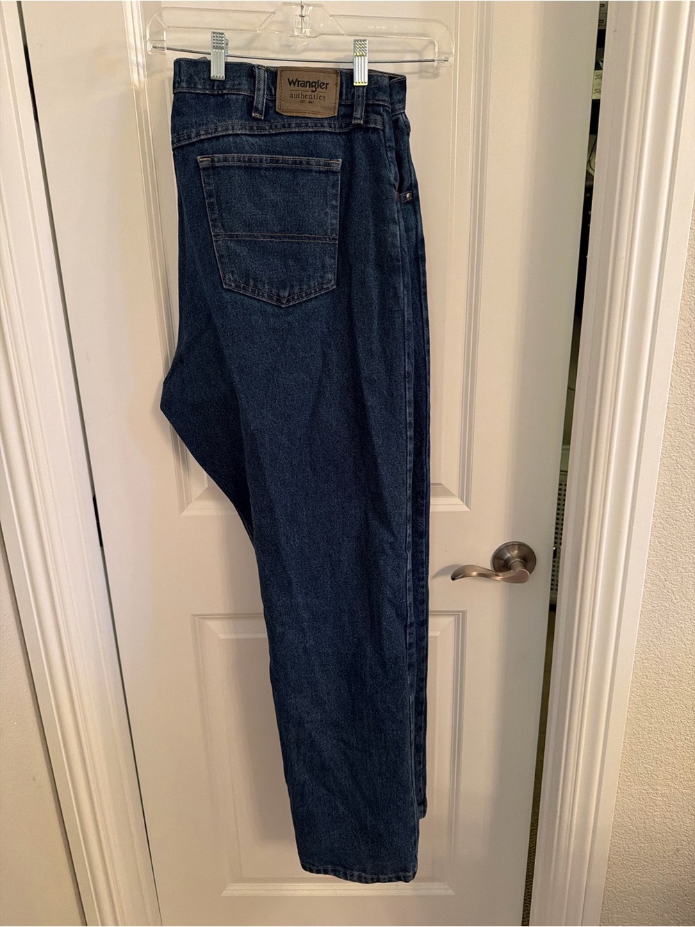 Wrangler Men's Navy Relaxed-Fit Jeans